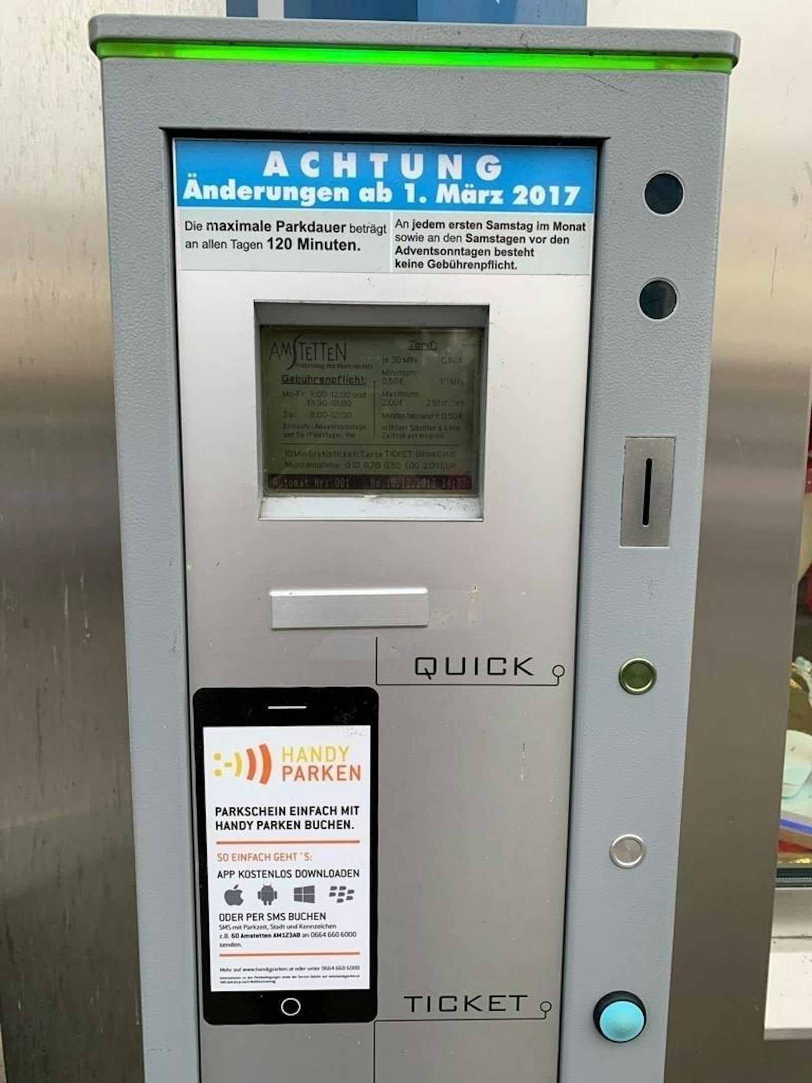 Parkticketautomat in Amstetten - max. Parkdauer: 2 Stunden, 30 Minuten kosten 50 Cent und es gibt 10-Minuten-Gratis-Tickets.