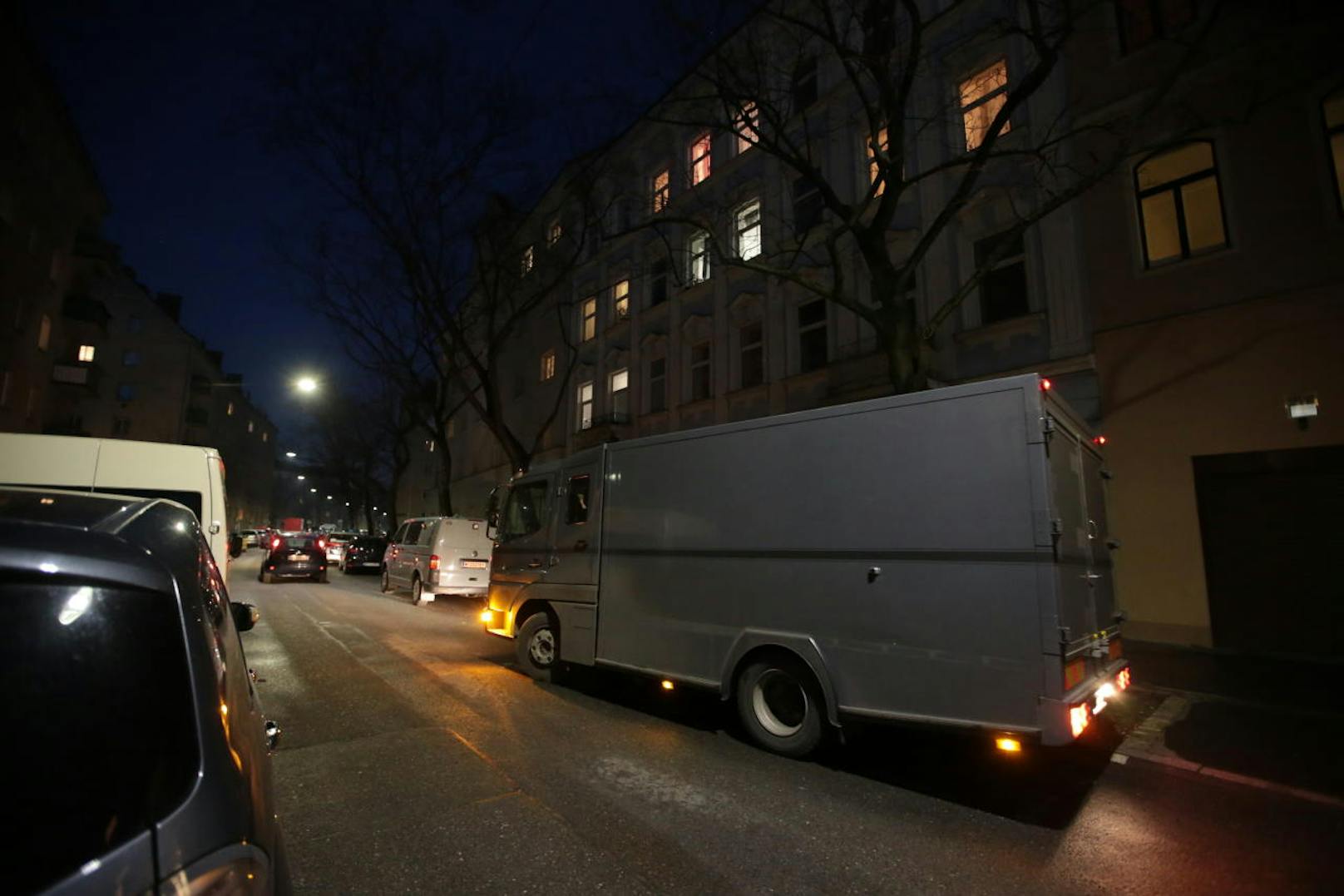 Die Leiche der 91-Jährigen wurde in ihrer Wohnung in der Goldschlagstraße in Wien-Penzing aufgefunden.
