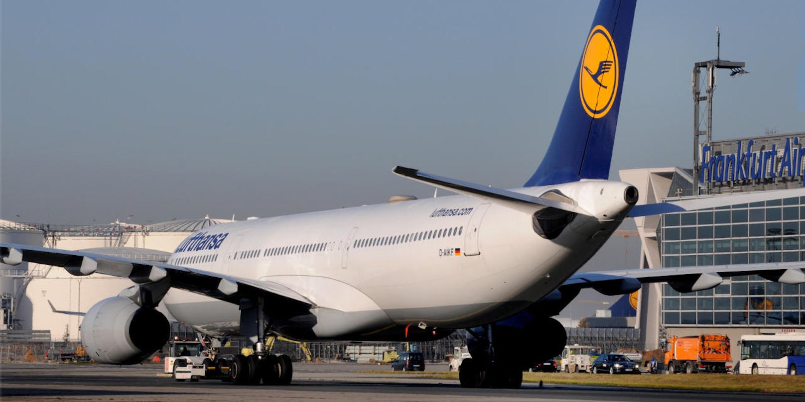 Der AUA-Mutterkonzern Lufthansa startet ab Juni wieder Urlaubsflüge an 20 Mittelmeer-Destinationen.
