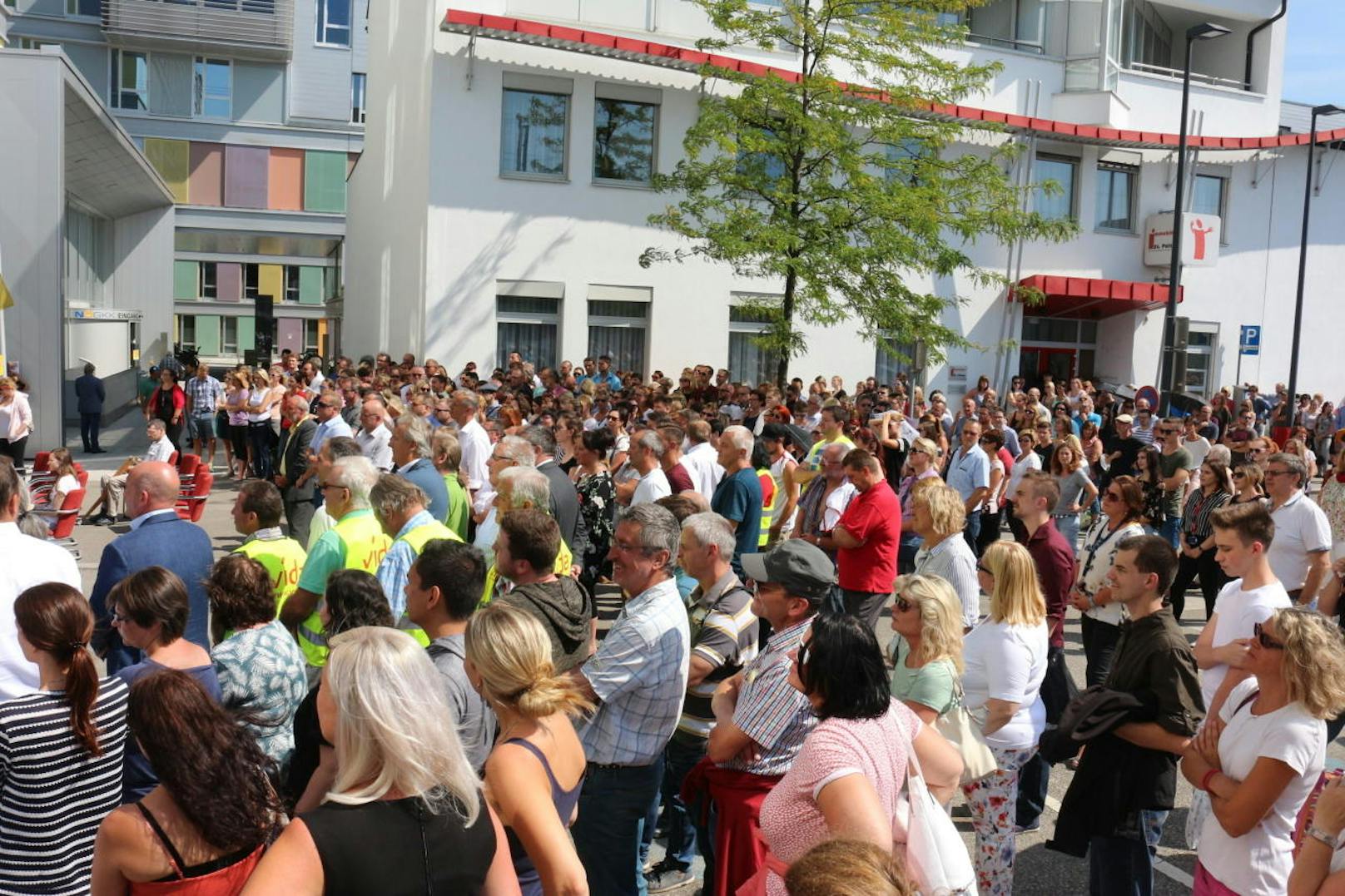 Lauter Protest am Gewerkschaftsplatz in Sankt Pölten.