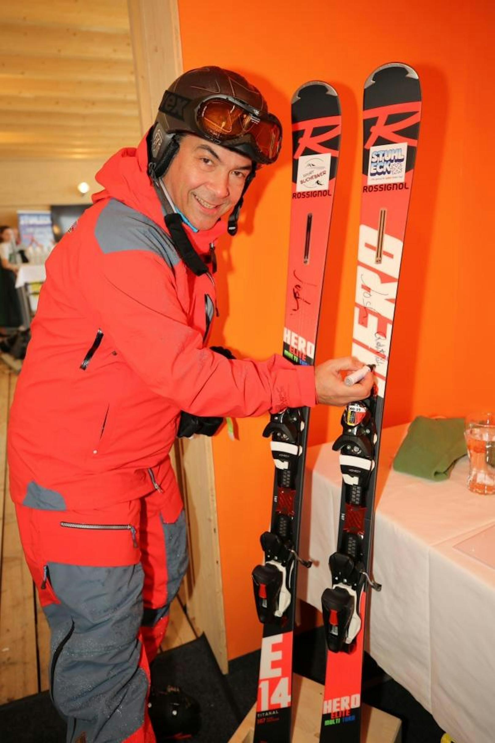 Spitzenkoch Robert Letz signiert die Ski