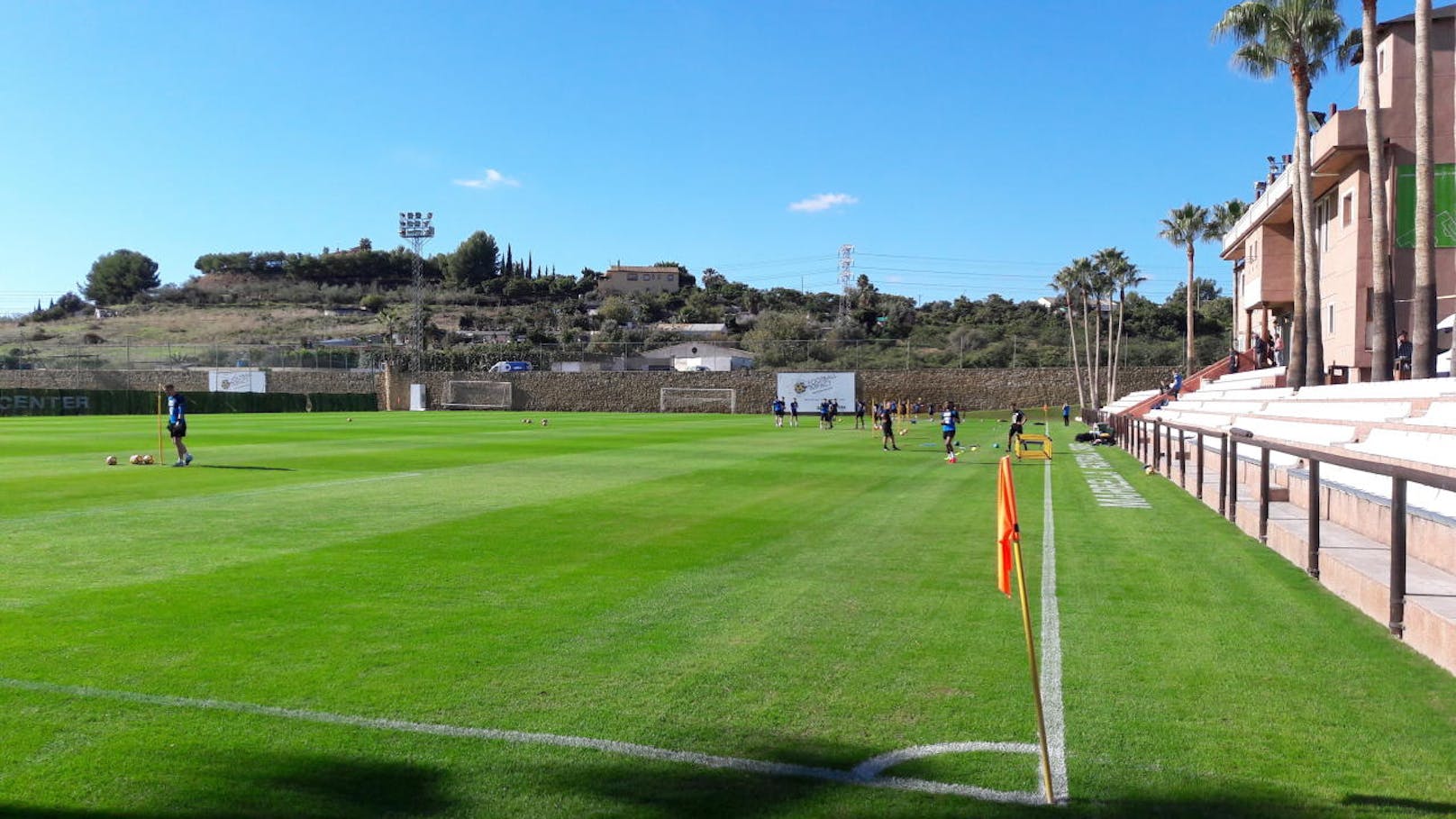 Zeitgleich mit dem ÖFB-Team bereitet sich auch der englische Premier-League-Klub Huddersfield im Marbella Football Center vor.