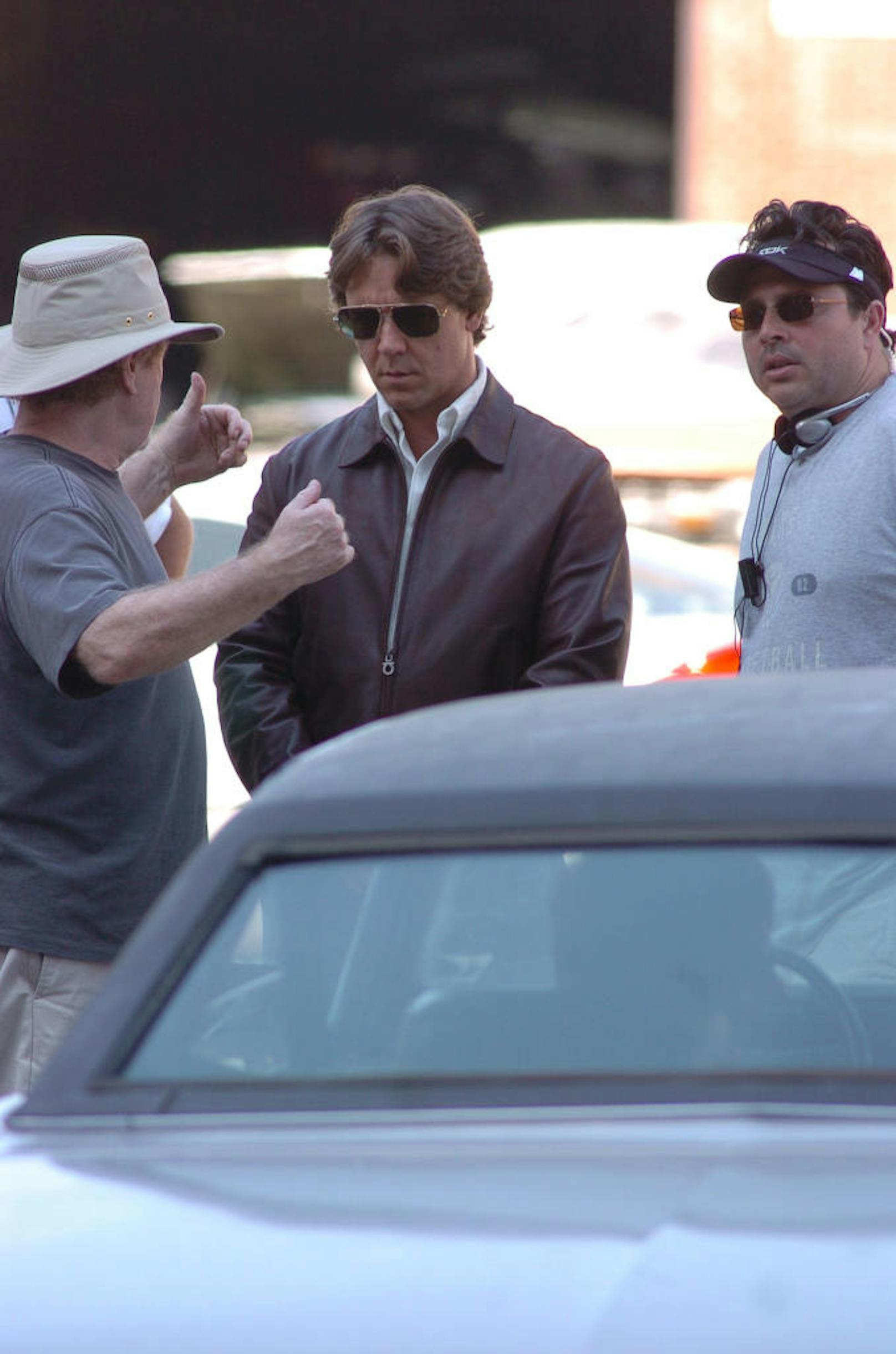 Ridley Scott mit Russell Crowe am Set zu "American Gangster"