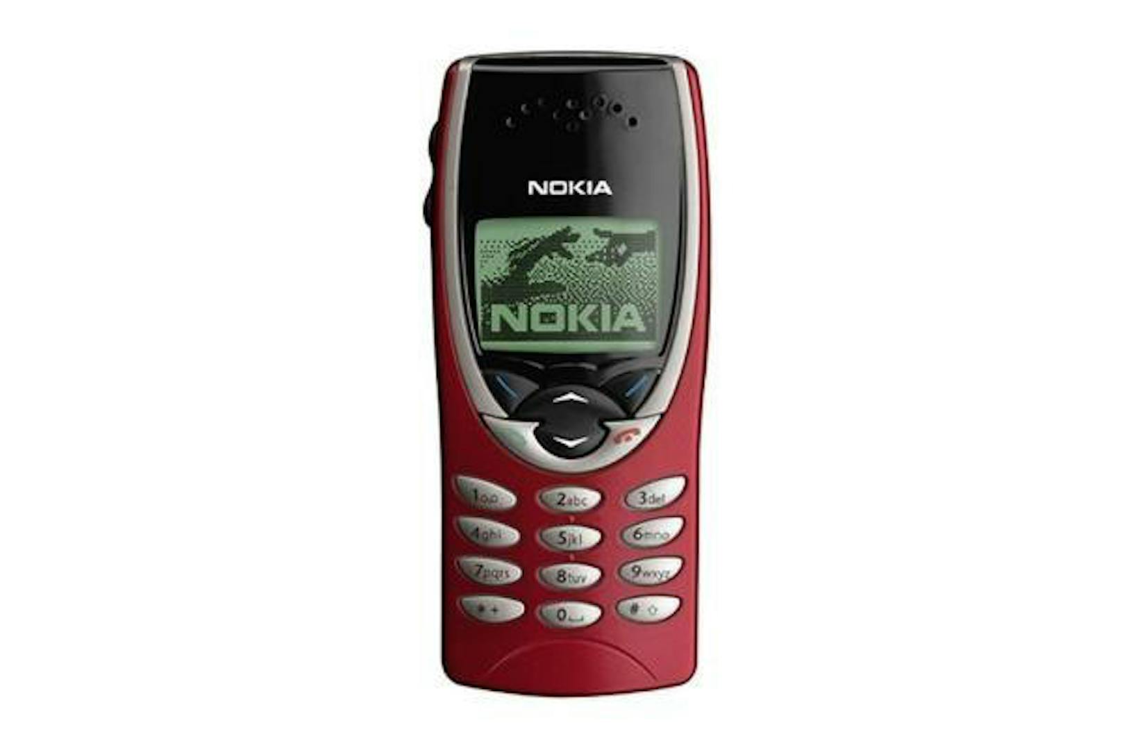 Nokia 8210: Es war eines der kleinsten und leichtesten Handys seiner Zeit. Das Modell 8210 war nur einer der Kassenschlager der Finnen. Erstmals vorgestellt wurde es 1999.