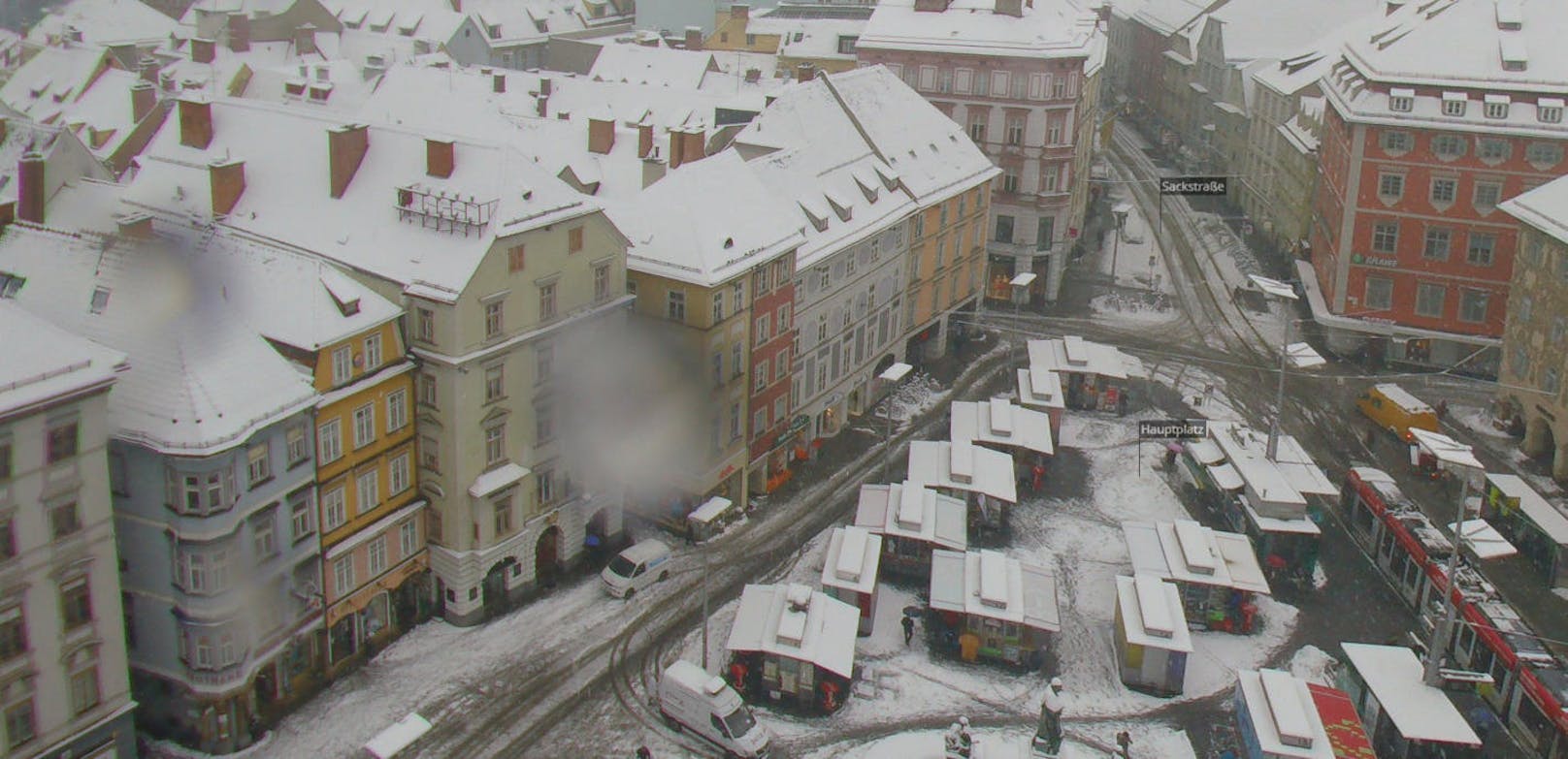 Die Webcam, die am Grazer Rathaus-Turm angebracht ist, bietet aktuell einen unschönen Anblick. 