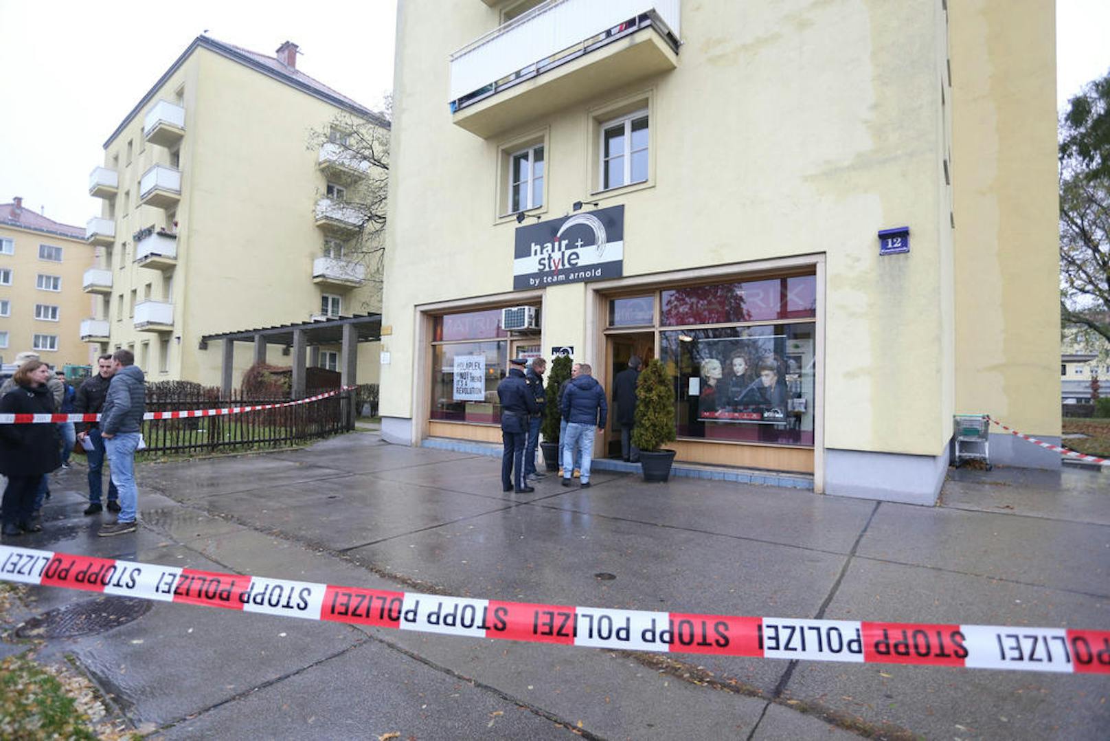 Der 46-jährige Besitzer des Geschäftes von einem unbekannten Täter ermordet.