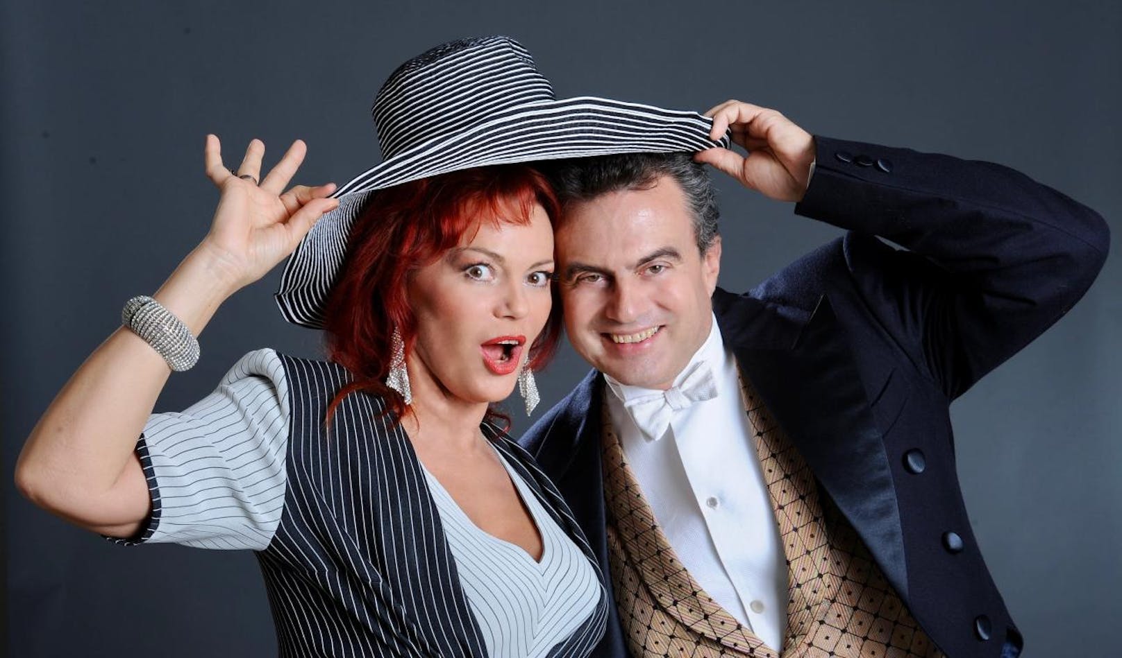 Tamara Trojani & Konstantin Schenk spielen am 14. und 16. Februar in der musikalischen Comedyshow "...aber bitte ohne Fett" im Kultrestaurant "Schönbrunner Stöckl".