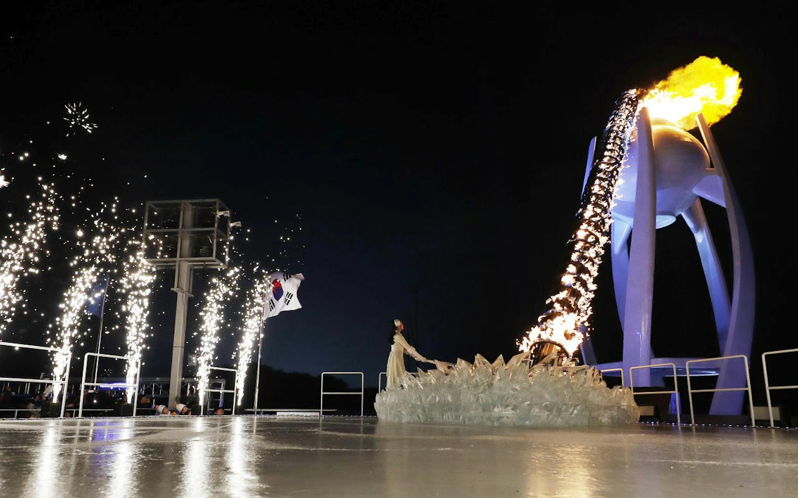 Das Olympische Feuer brennt in Pyeongchang. 