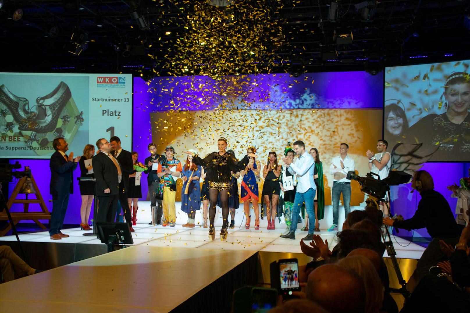 In Wien wurde zum 11. Mal der Crazy Show Award vergeben. "Queen Bee"  hat gewonnen!