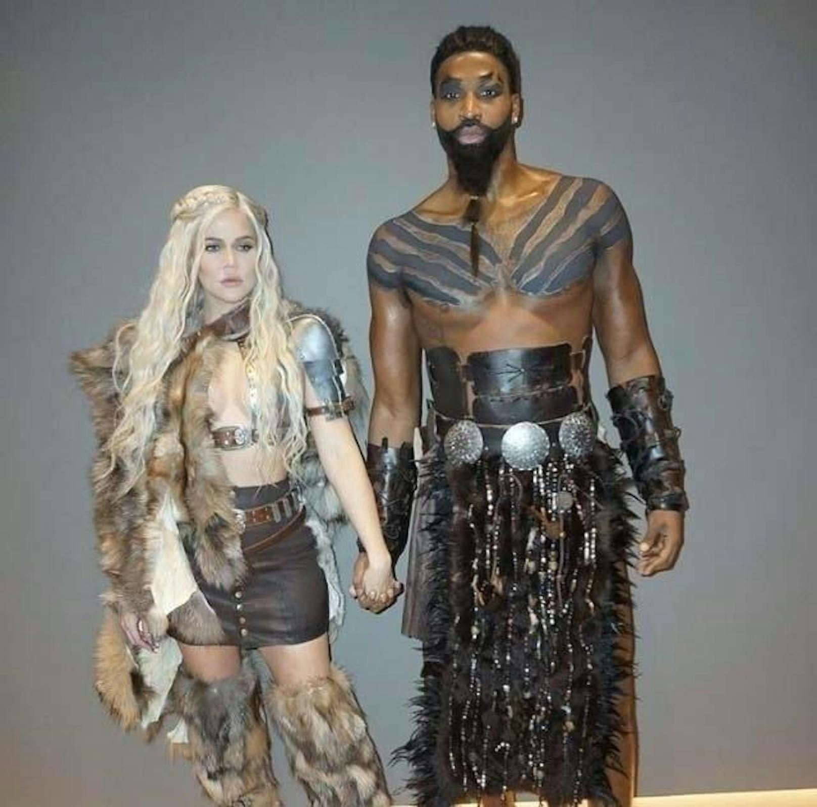 Khloé Kardashian und Tristan Thompson zu Halloween 2017 als Daenerys Targaryen und Khal Drogo aus Game of Thrones