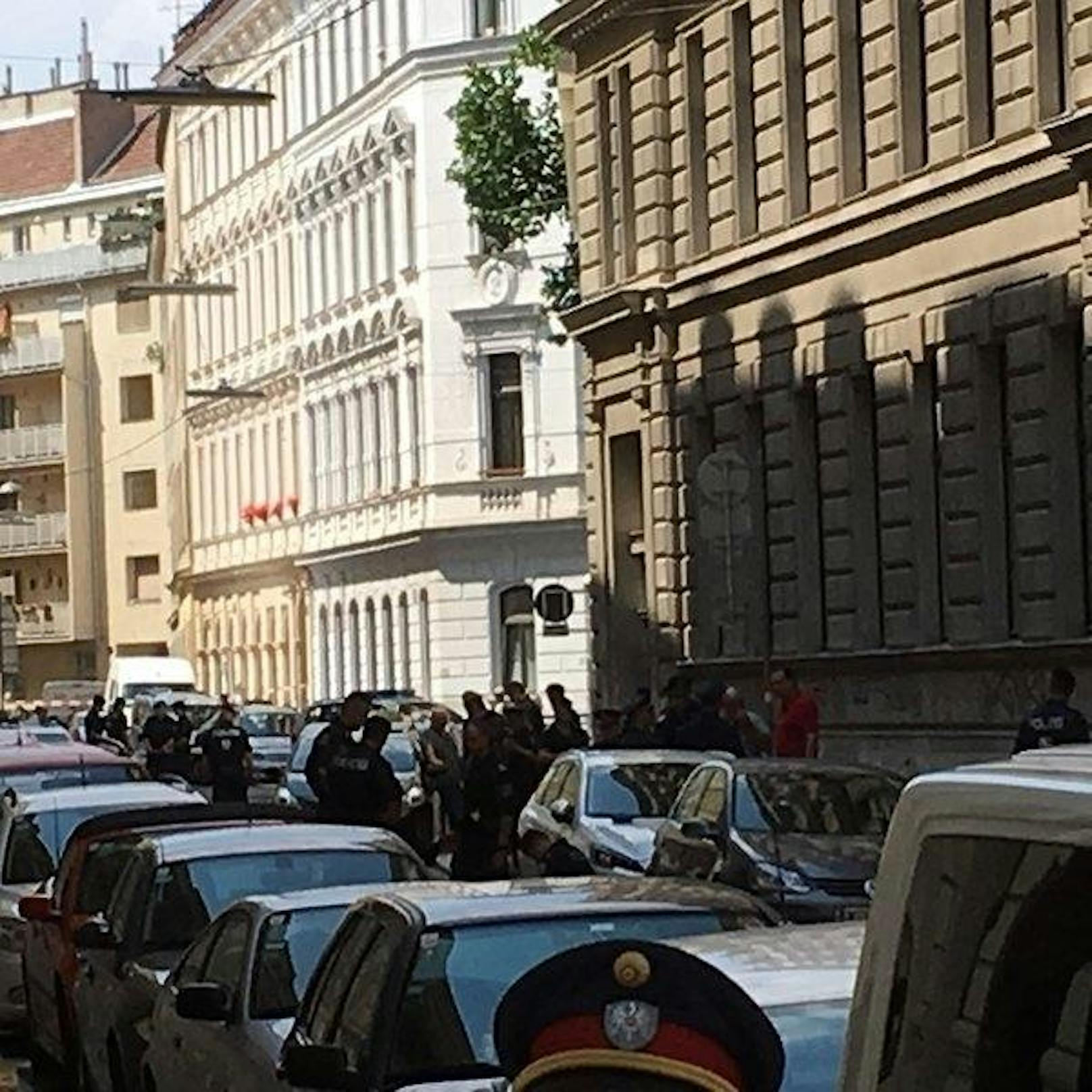 In Wien-Wieden kam es am Dienstagvormittag zu einer Bluttat. Die Polizei geht von Mord und Selbstmord aus.  