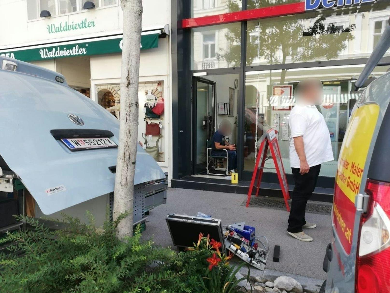 Bewaffneter Überfall auf ein Geldinstitut in Baden (NÖ) am 3. Juli 2018.
