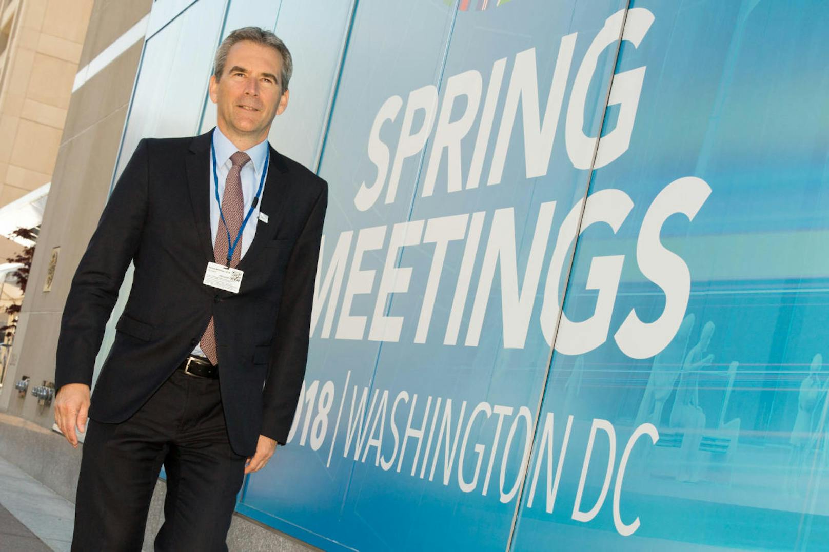 Finanzminister Hartwig Löger nimmt an diesem Wochenende an der Weltbank/IWF-Frühjahrstagung in Washington teil, wo er unter anderen auf Microsoft-Gründer Bill Gates trifft.