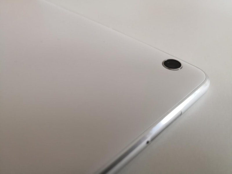 Überraschend gut für ein Tablet zeigen sich die Kameras, die jeweils mit acht Megapixeln knipsen. Sie liefern für Tablet-Verhältnisse gute Bilder, wobei Huaweis Anspruch eindeutig auf der Frontkamera liegt, um offenbar stark die Videochats zu unterstützen.