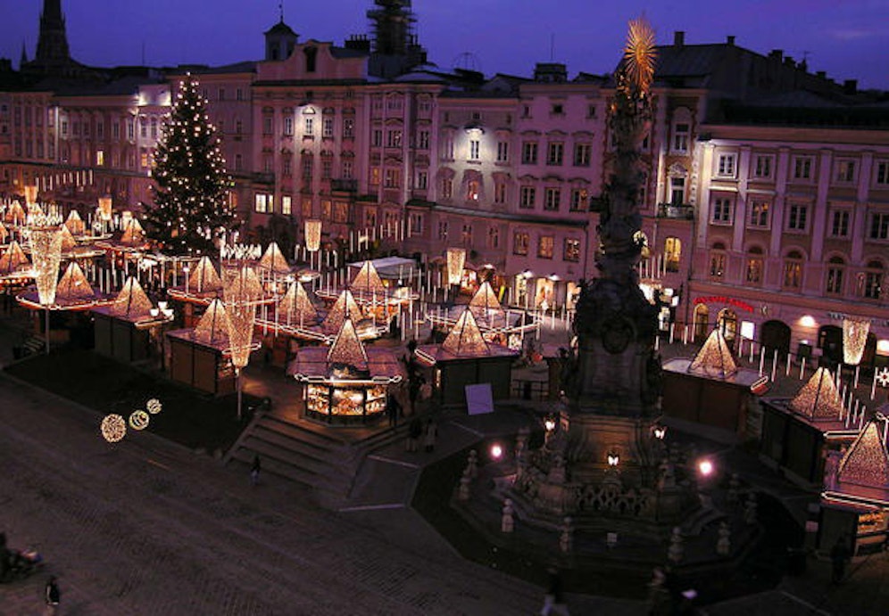 Der Christkindl-Markt am Linzer Hauptplatz.