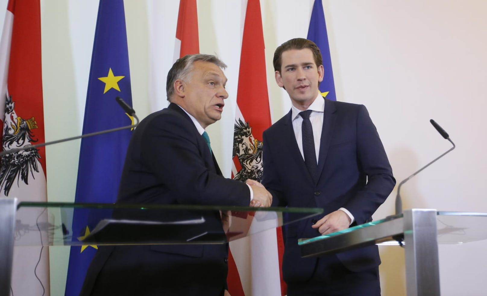 Nach einem Arbeitsgespräch traten Orban und Kurz vor die Presse. Sie betonten die guten Beziehungen und die Bedeutung des Grenzschutzes.