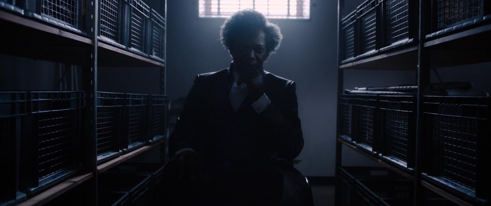 Elijah Price aka Mr. Glass (Samuel L. Jackson) ist ein Verbrechergenie, das teuflische Pläne schmiedet.