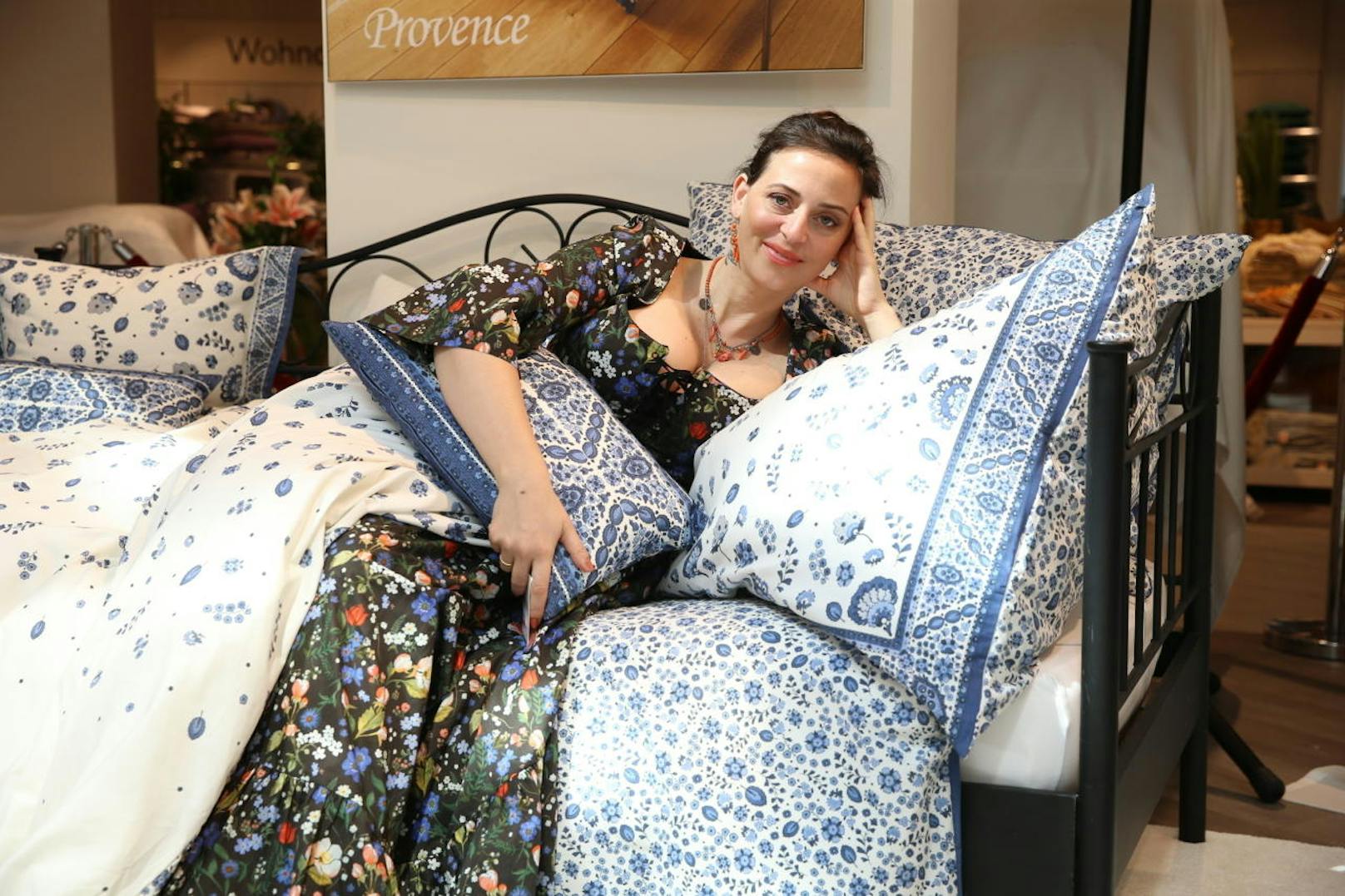 Die Blaue Bettwäsche-Serie heißt Provence. Eine Garnitur (Tuchent und Polster) kostet 104 Euro bzw 114 Euro (Übergröße)