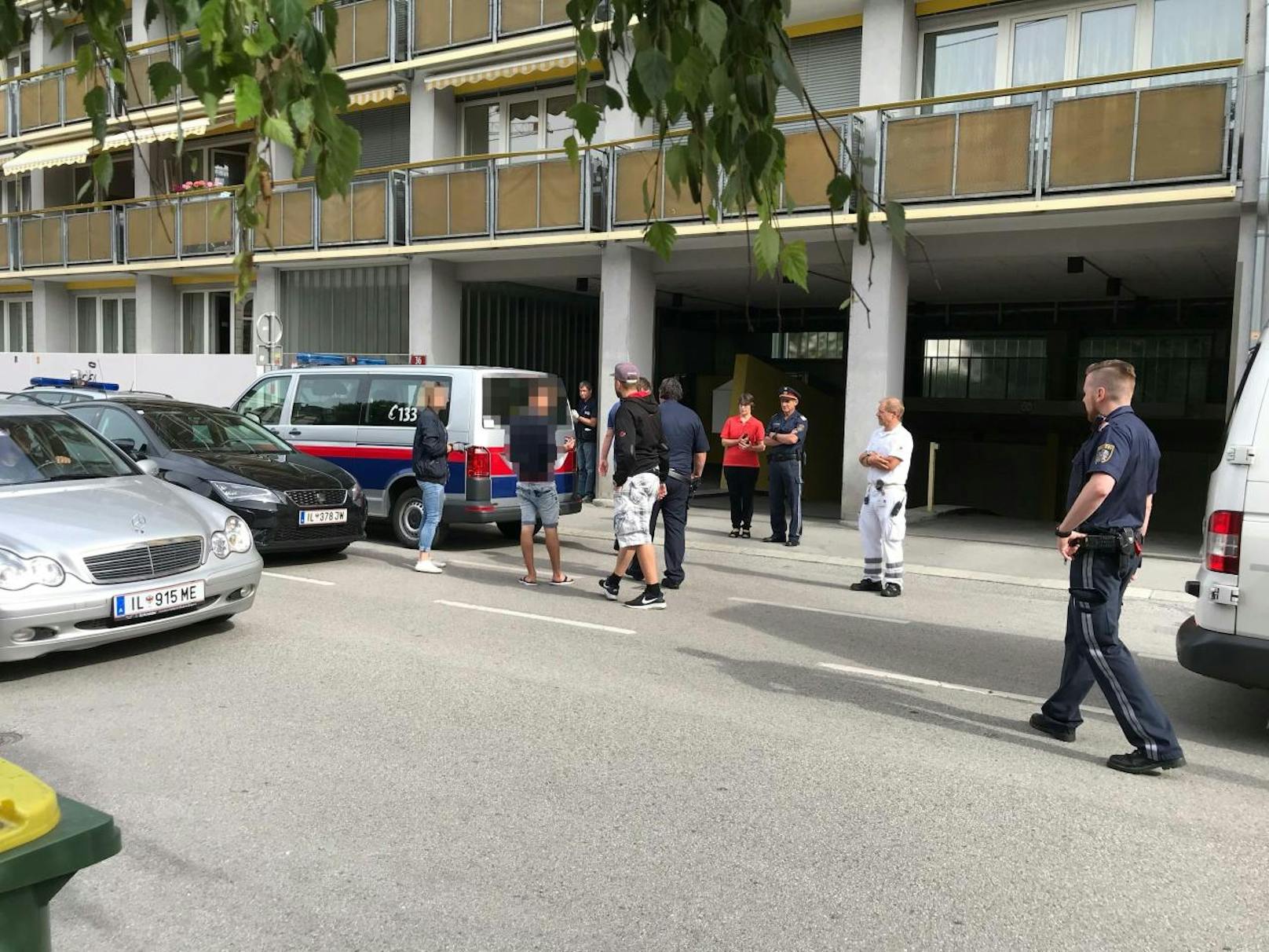 In Innsbruck ist am Freitag ein Mann überfallen und ausgeraubt worden