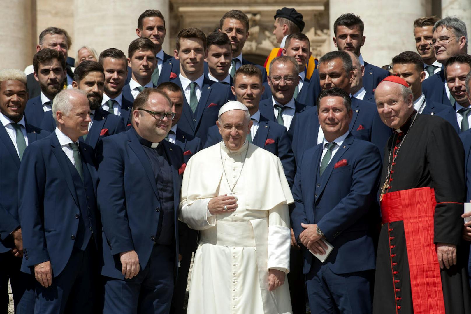 Rapid Wien wurde im Vatikan bei Papst Franziskus vorstellig.