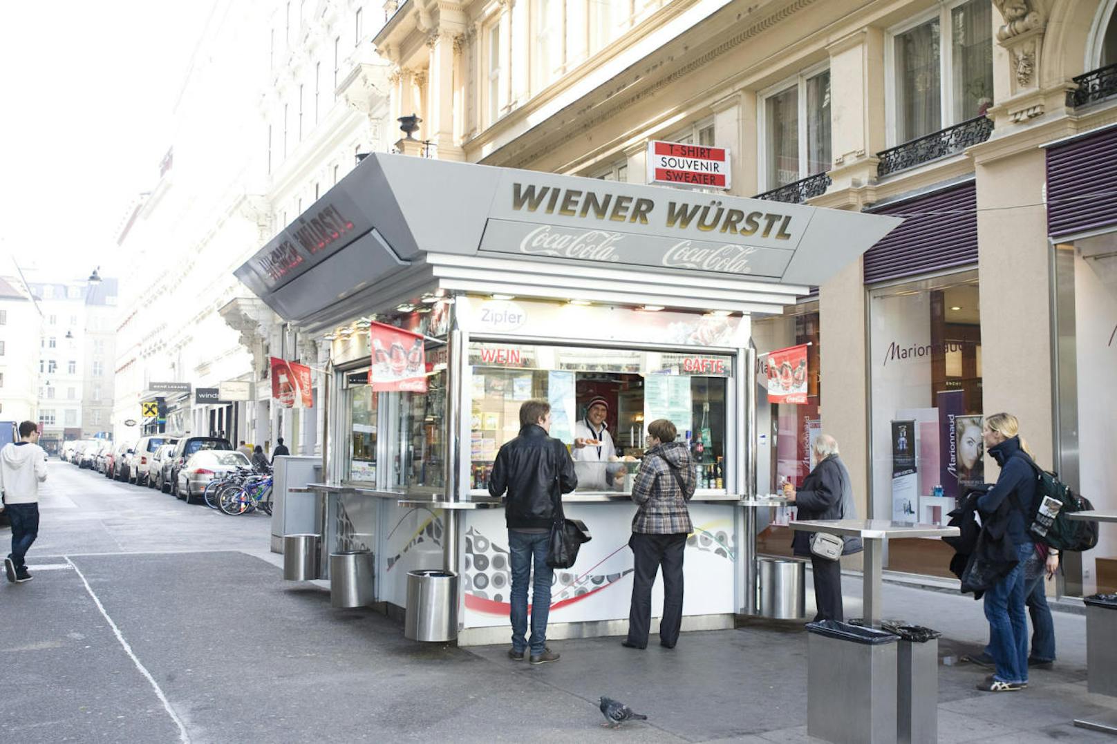 "Wiener Würstl" in der Seilergasse (Innere Stadt)