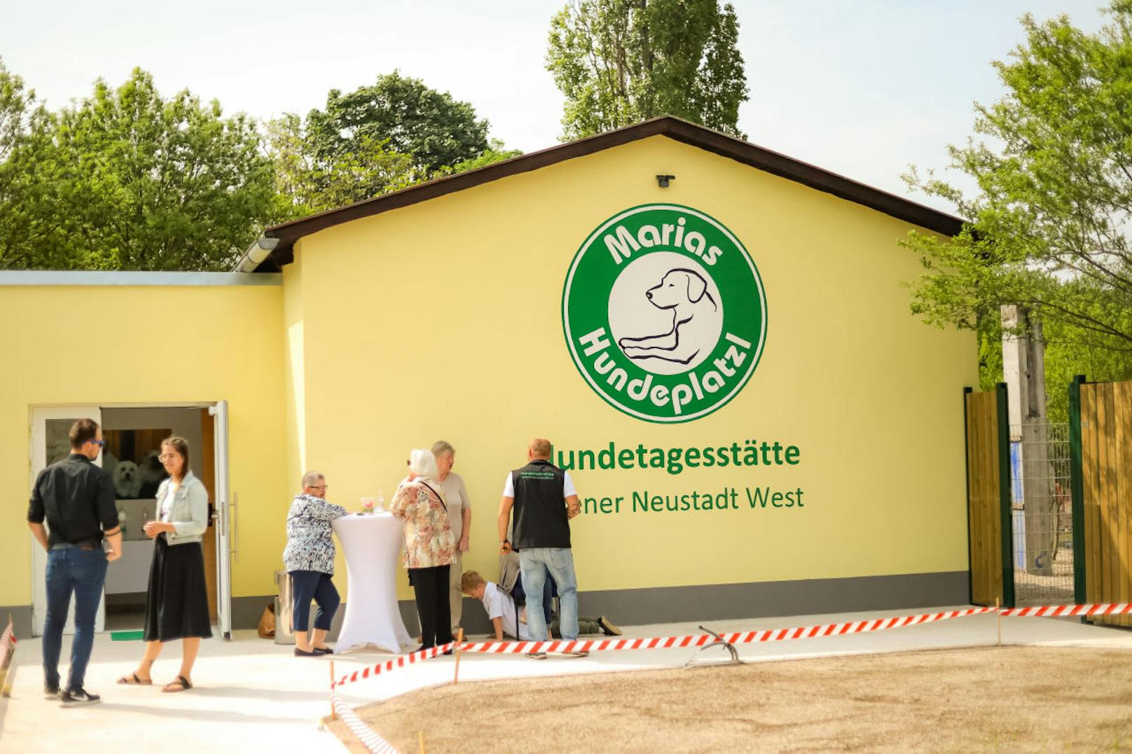 Die erste Hundetagesstätte Wr. Neustadts ist ab sofort in Betrieb.