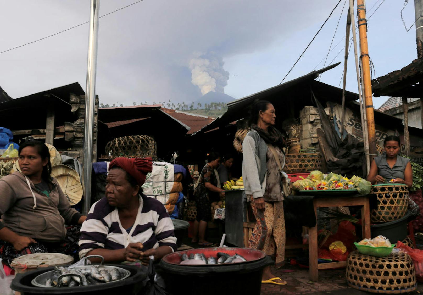 Vulkan könnte jeden Moment ausbrechen: Die Einwohner werden evakuiert.