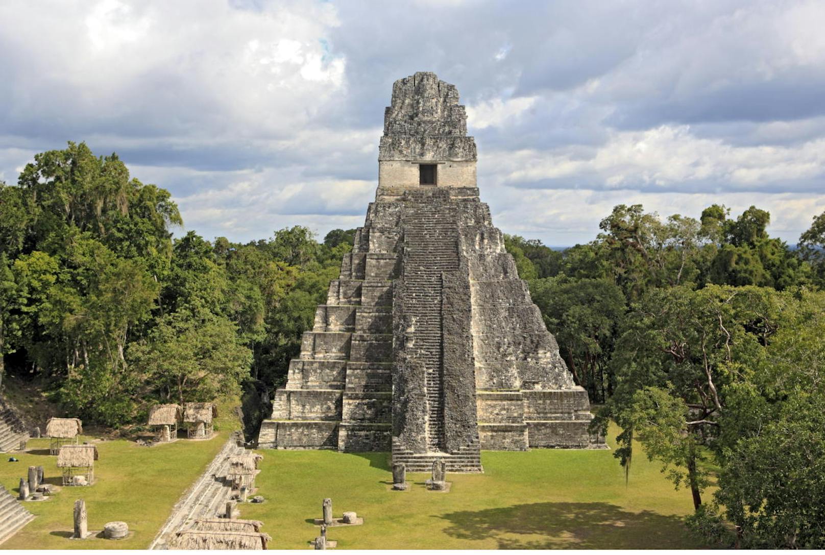 Archäologen haben im Norden Guatemalas 60.000 bisher unbekannte Bauten der Maya entdeckt (im Bild: der berühmte 47 Meter hohe Tempel I in der archäologischen Stätte Tikal).