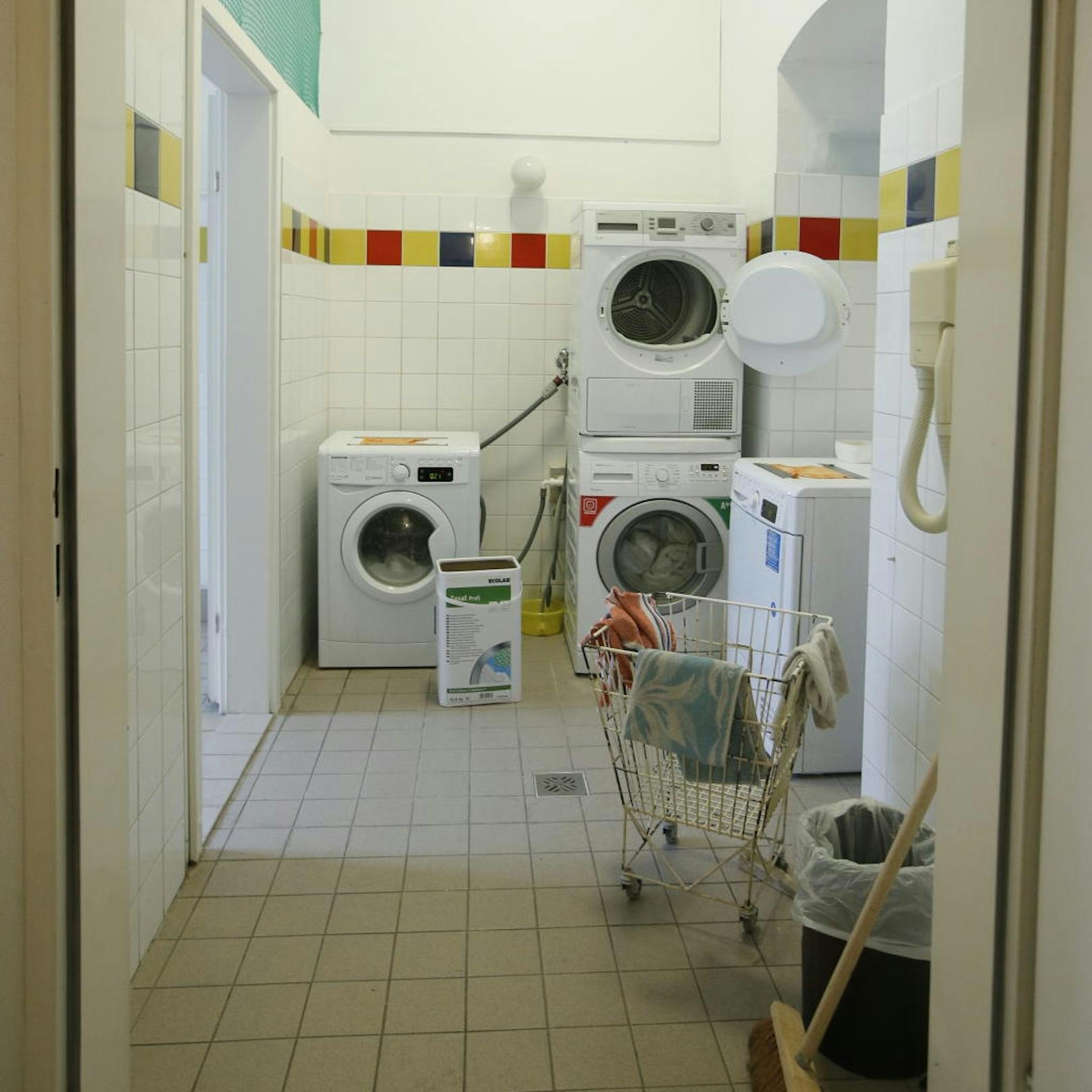 In den Wärmestuben gibt es auch die Möglichkeit zum Wäsche waschen und trocknen.