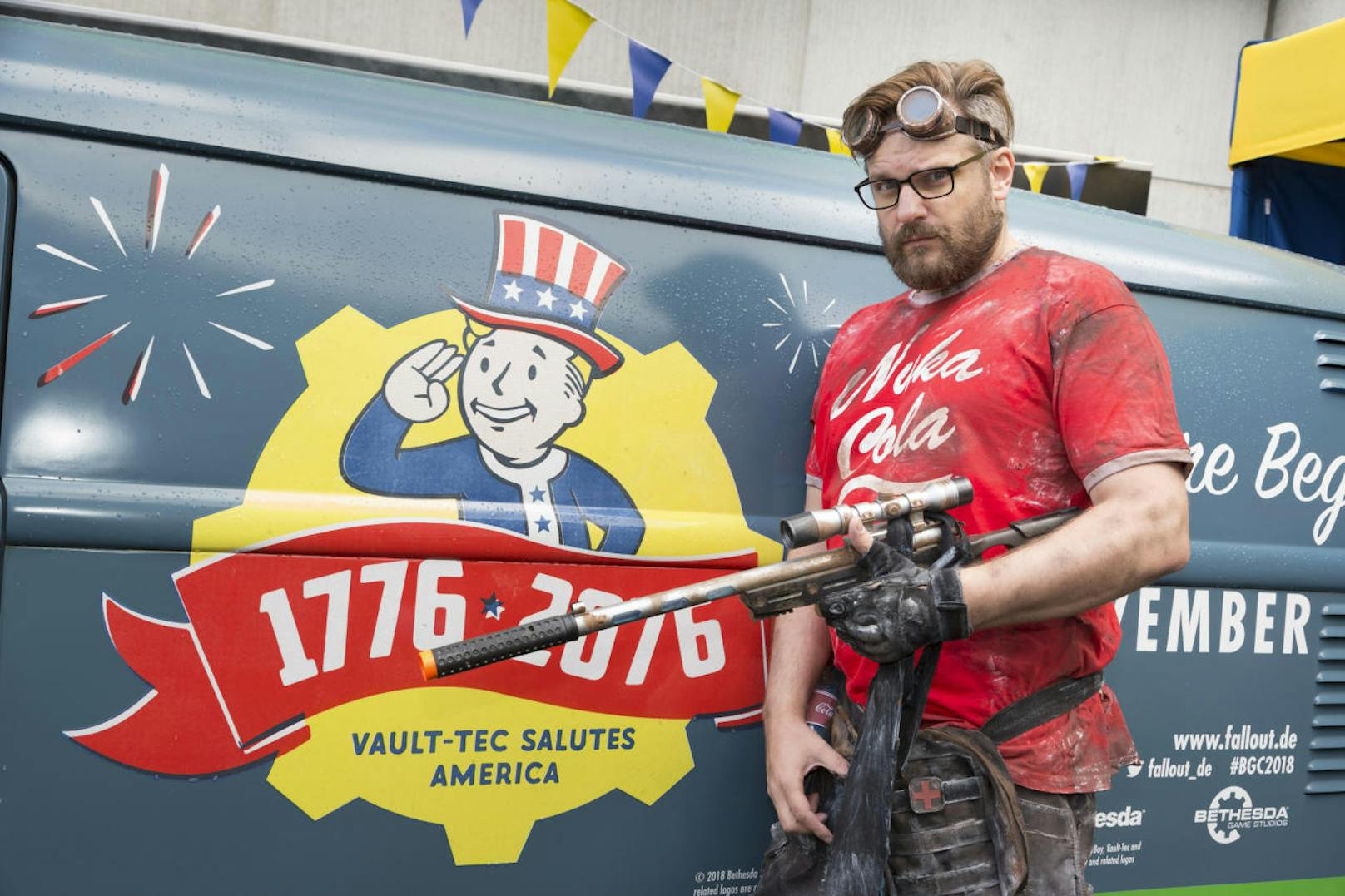 YouTube-Star "Gronkh" gab Autogramme und posierte beim Game "Fallout 76".