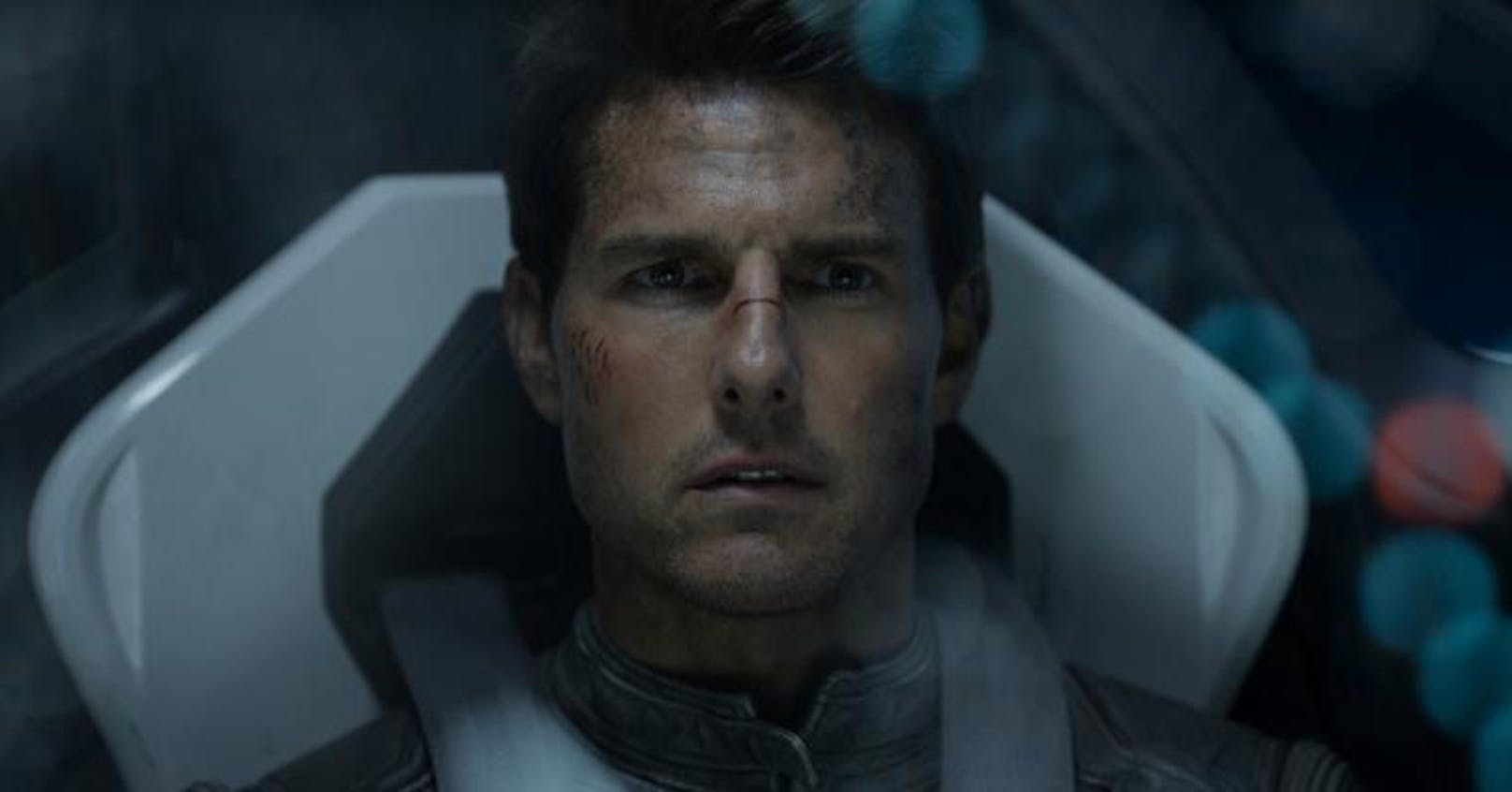 Tom Cruise in "Oblivion"