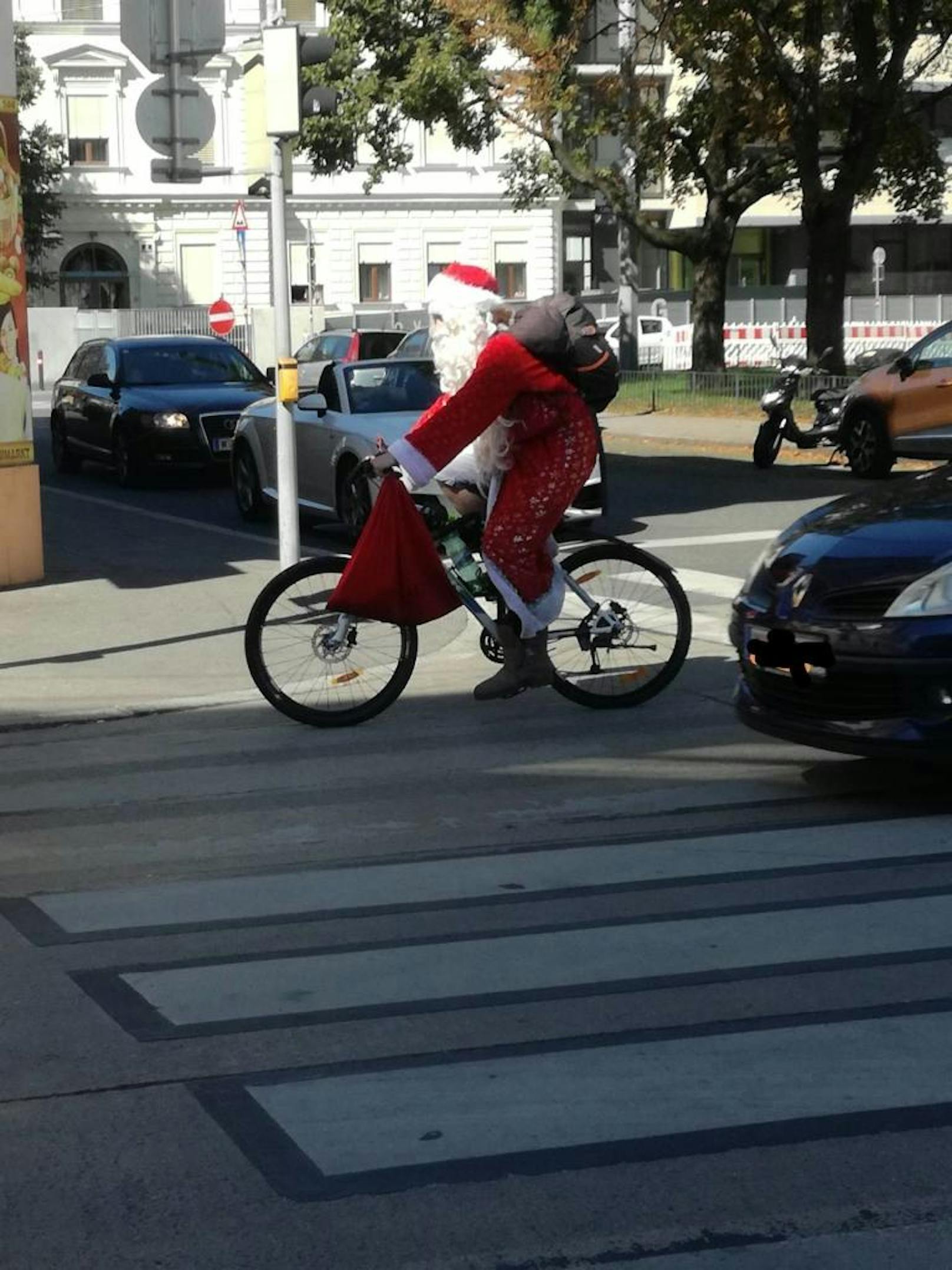 Der Weihnachtsmann aus Russland ist bereits in Wien angekommen. 