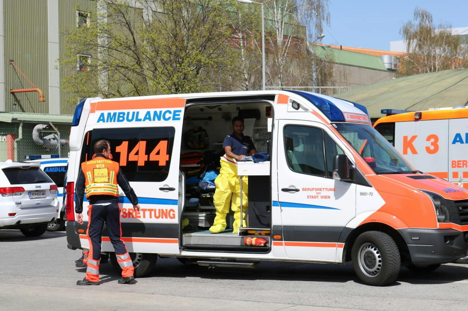 Bei "Wien Energie" kommt es derzeit zu einem Großeinsatz von Feuerwehr, Rettung und Polizei.