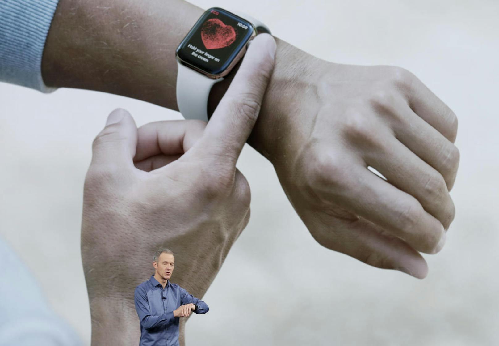 Die neue Apple Watch soll zudem den Herzschlag ihres Trägers messen, analysieren und bei Ungereimtheiten Alarm schlagen können.
