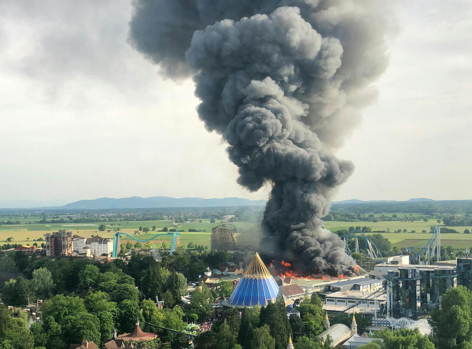 Großbrand im Europa-Park Rust am Samstag (26. Mai 2018).