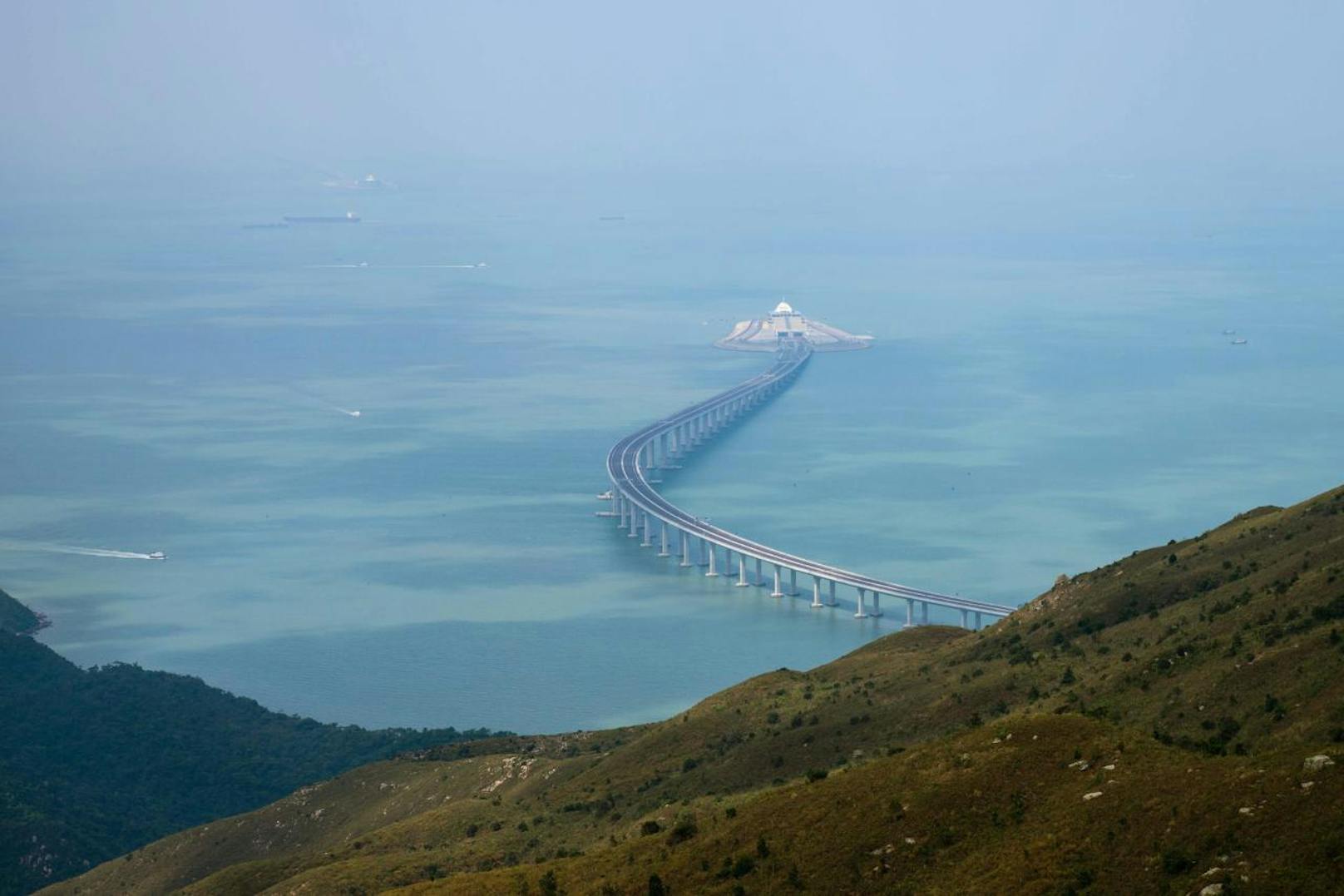 Die Hong Kong?Zhuhai?Macau Bridge mit insgesamt 55 Kilometer Länge.