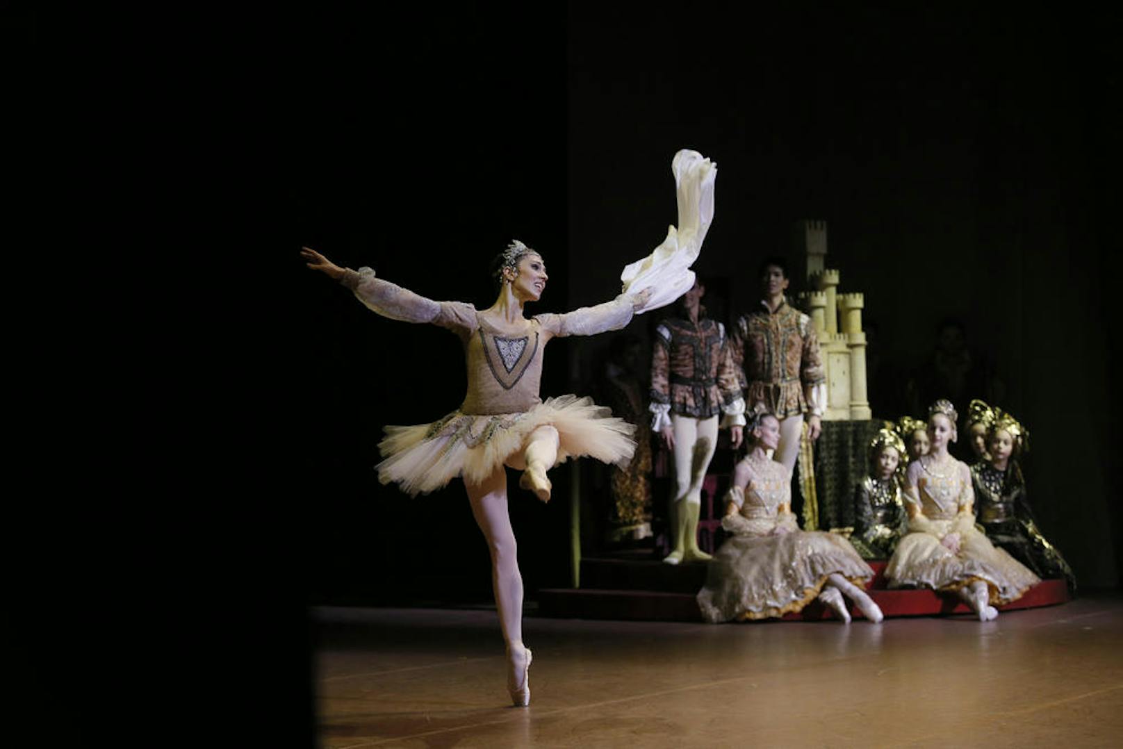 Ballettklassiker Raymond: Nehmen Sie an der Verlosung teil & gewinnen Sie 2 Karten!