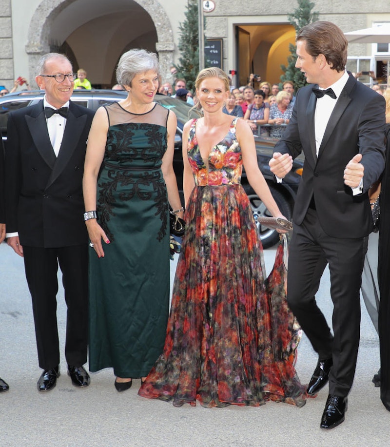 Im Bild v.l. Theresa May mit Ehemann Philip, Bundeskanzler Sebastian Kurz mit Lebensgefährtin Susanne Thier.