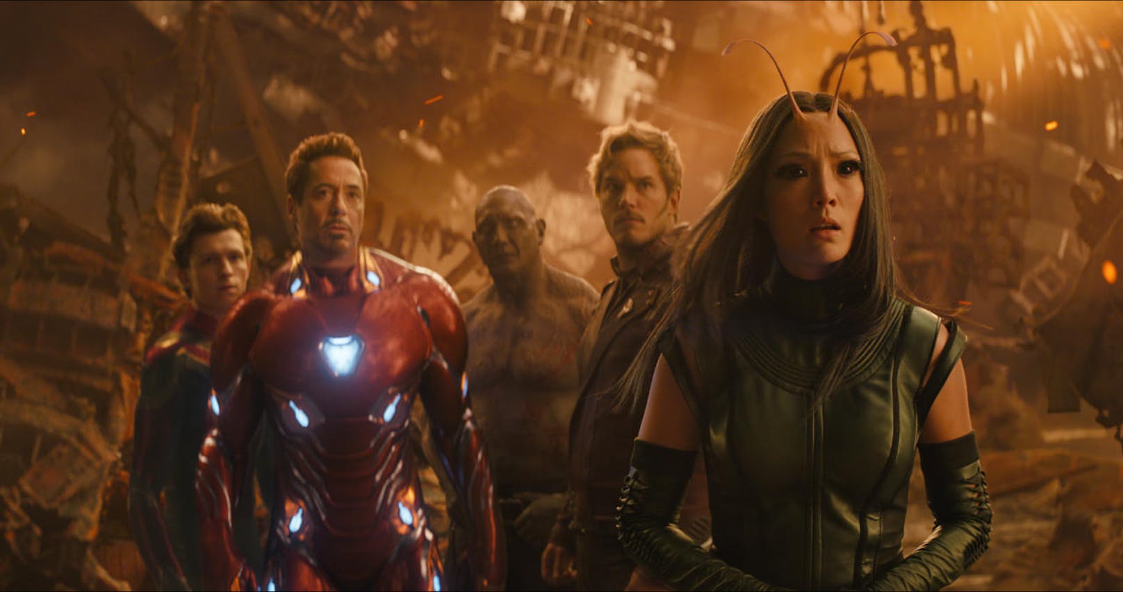 Von links: Spider-Man/Peter Parker (Tom Holland), Iron Man (Robert Downey Jr.), Drax (Dave Bautista), Star-Lord (Chris Pratt) und Mantis (Pom Klementieff). 