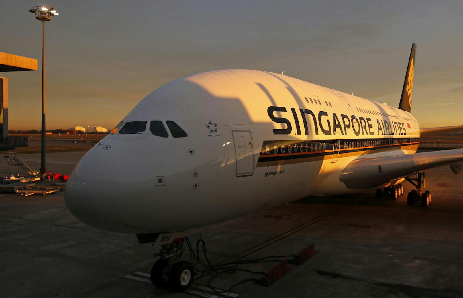 <b>Platz 13:</b> Bei der <b>Singapore Airlines</b> sind auch Riesenjets des Typs A380 im Einsatz. Pünktlichkeitsrate: <b>84,04 Prozent</b>