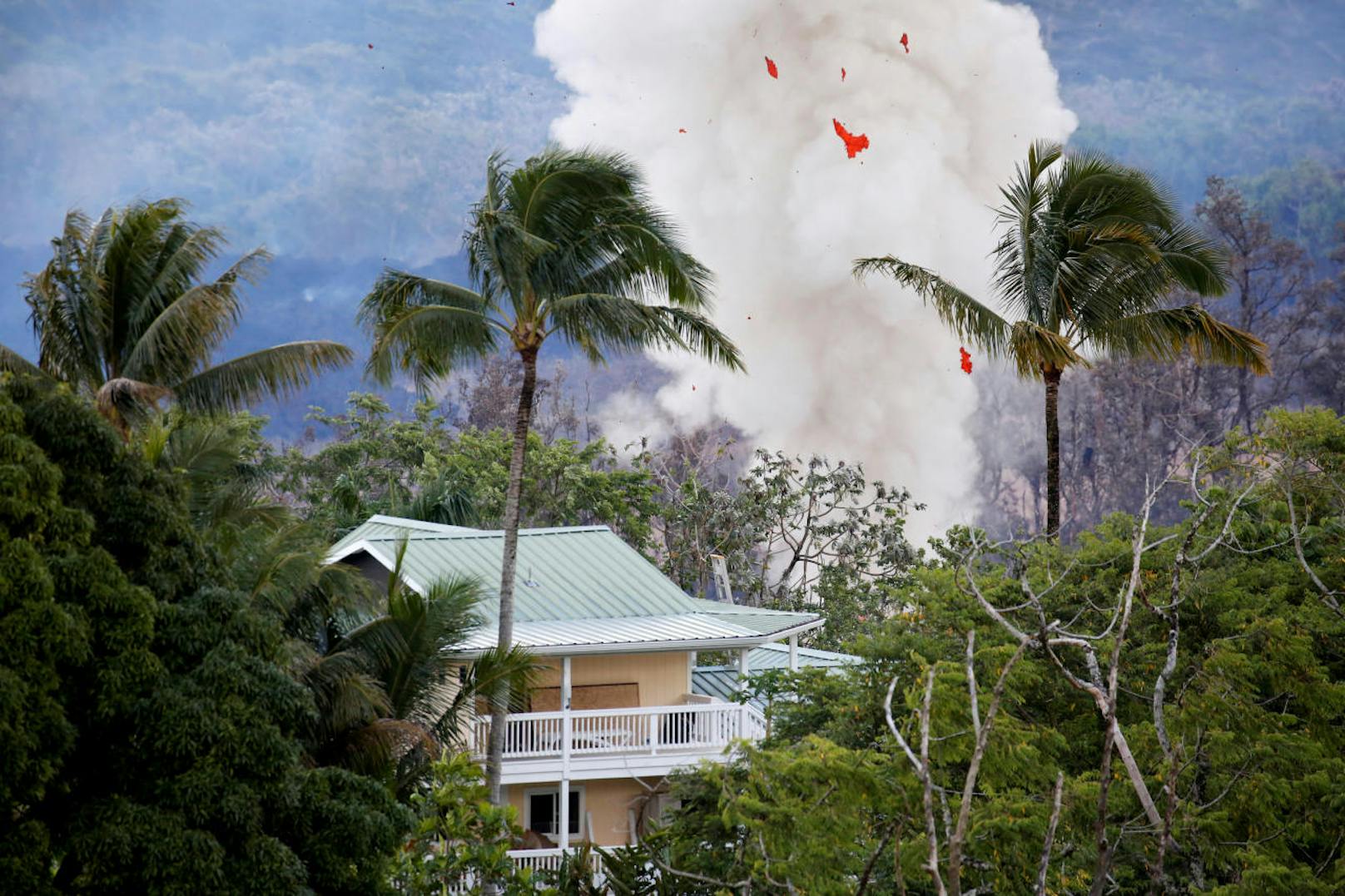 Wissenschaftler warnen vor weiteren Rissen und einem größeren Ausbruch des Kilauea, der zu den aktivsten Vulkanen der Welt zählt.