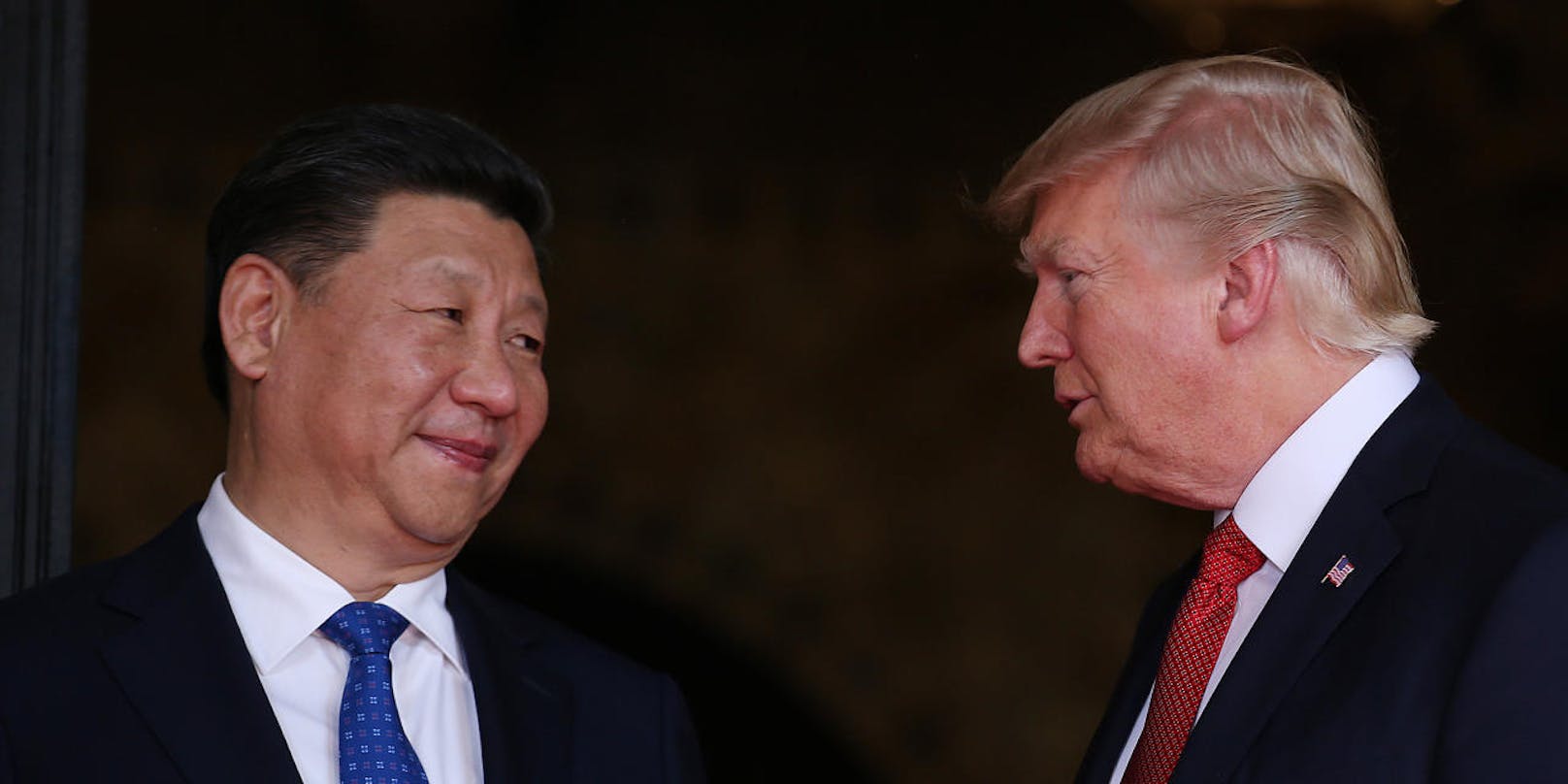 Da waren sie noch nett zueinander: Xi Jinping (r.) und Donald Trump in Mar-a-Lago im April 2017.