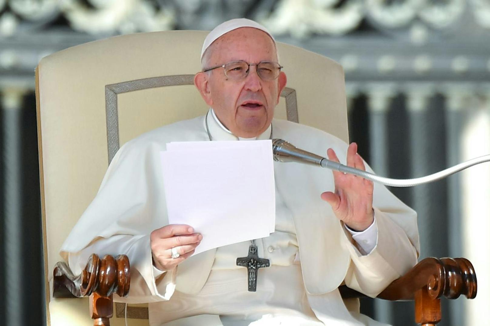 "Einen Menschen zu beseitigen ist wie die Inanspruchnahme eines Auftragsmörders, um ein Problem zu lösen", sagte Papst Franziskus