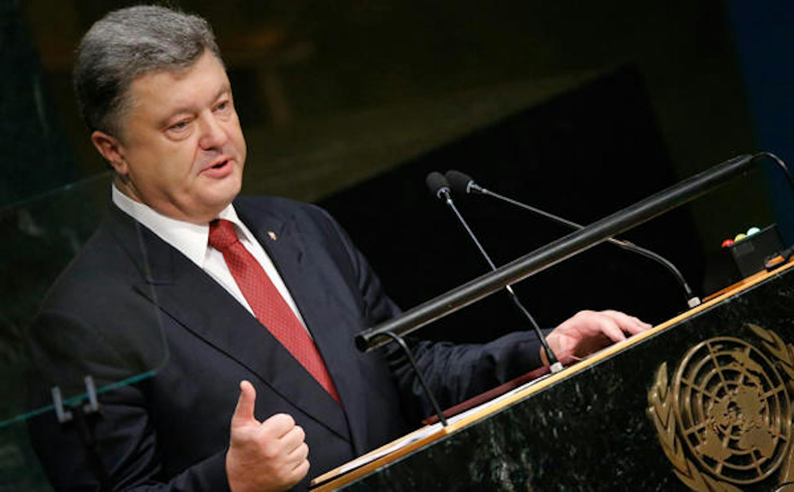Der ukrainische Präsident Petro Poroschenko ist für Arbeitsgespräche und den Opernball in Wien.