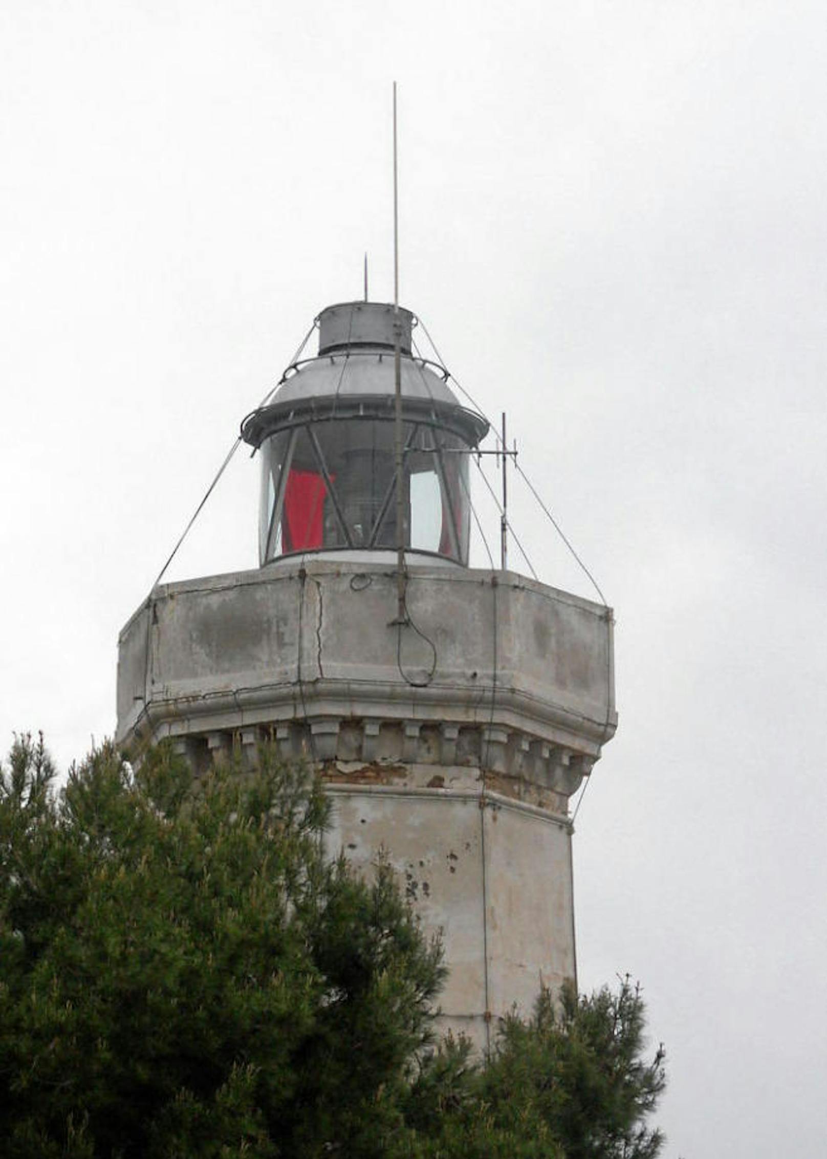 <b>Il Faro di Capo Rizzuto</b>
1870 Quadratmeter und Bewilligungen für fast jede Sorte Gewerbe: Das bringt dieser Leuchtturm in der Region Kalabrien mit. Er steht in der Gemeinde Capo Rizzuto.