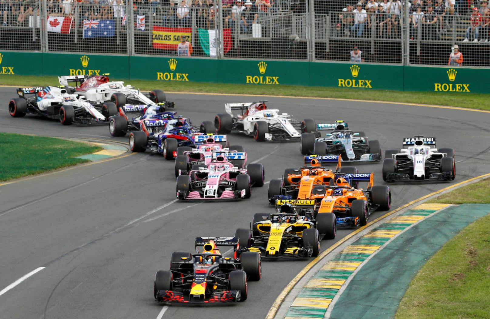 In Melbourne fand der erste von heuer 21 Formel-1-Rennen statt. Sebastian Vettel eroberte den Sieg. "Heute" hat die Fotos.