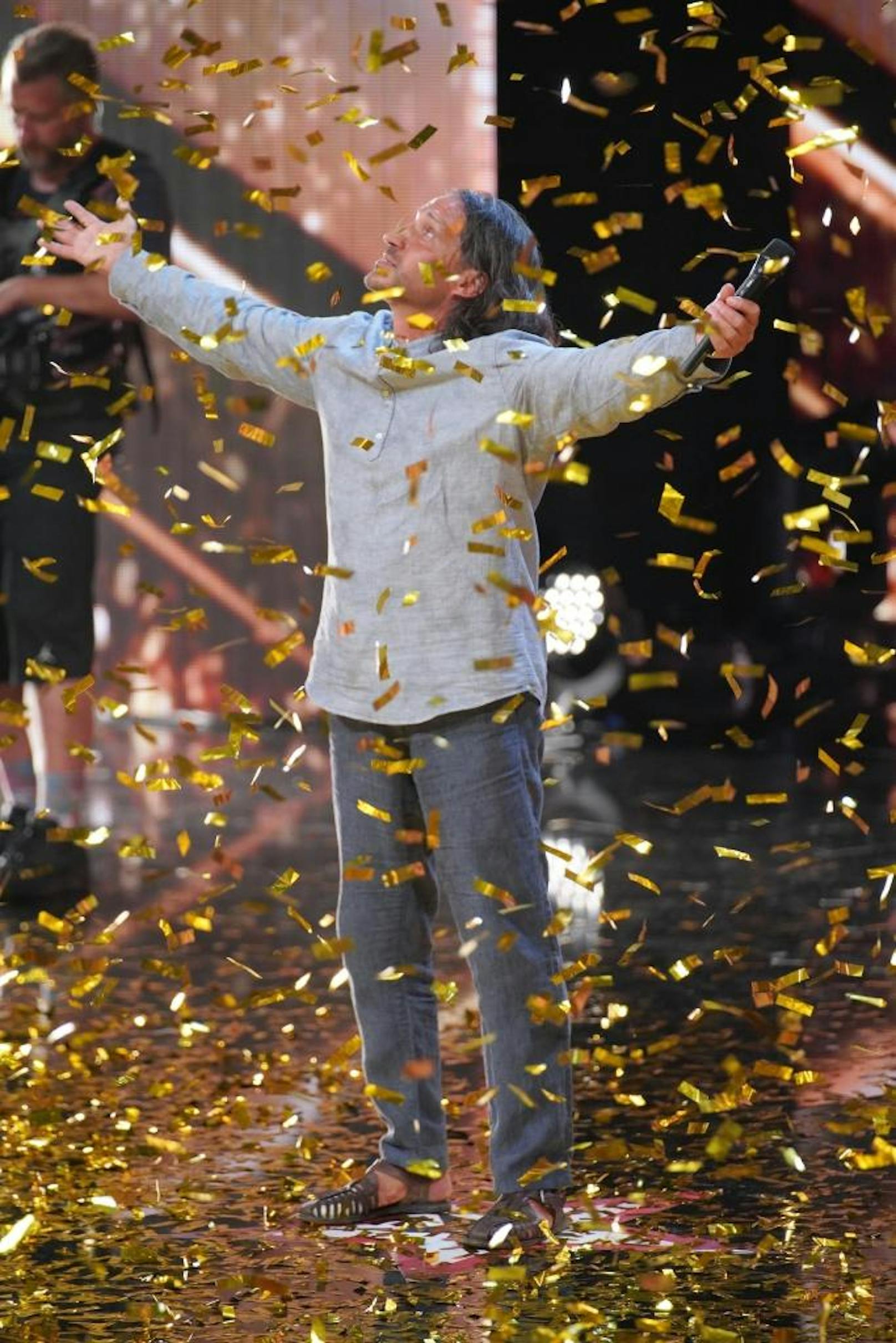 Gennady Tkachenko-Papizh - Sänger und Stimmenimitator aus Berlin - landete dank des "Goldenen Buzzers" direkt im Finale.  