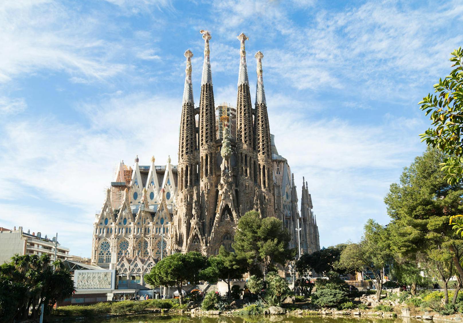 <b>Fakt 6:</b> Die Sehenswürdigkeit, die am meisten bewertet wurde, ist die Sagrada Familia in Barcelona mit fast 30'000 Erfahrungsberichten im Jahr 2017.