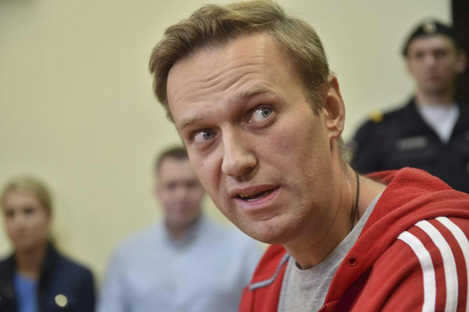 Kreml-Kritiker Alexej Nawalny liegt im Koma.