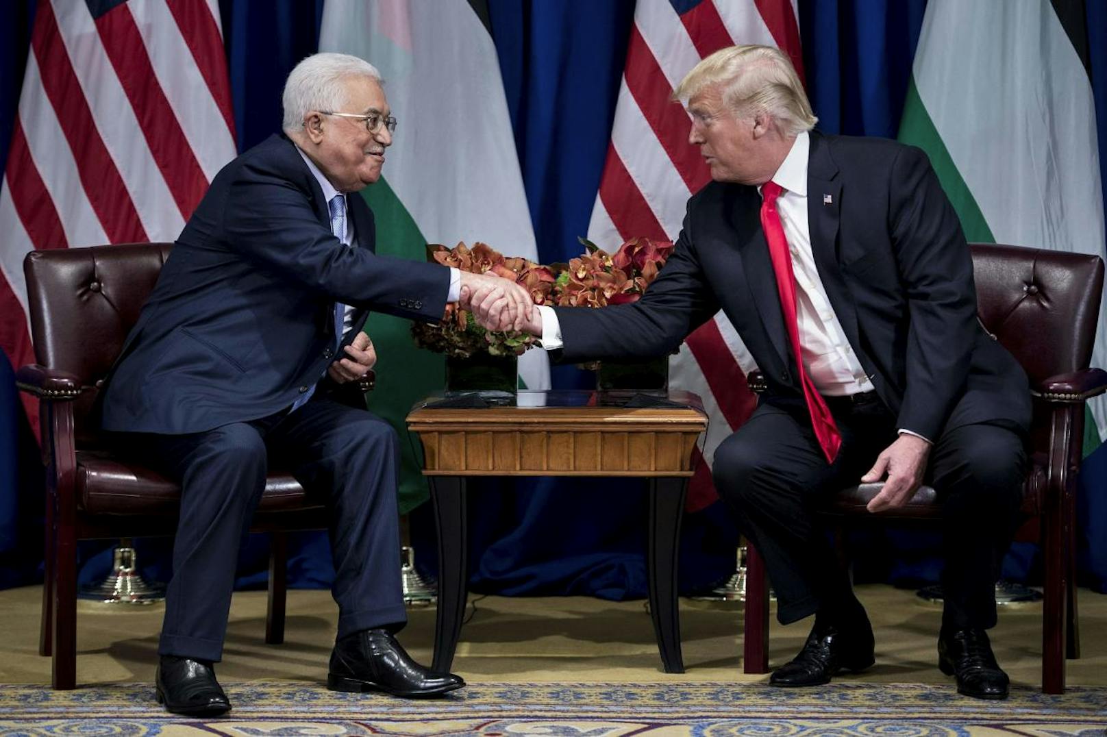 Trump hat bereits am Dienstag Palästinenserpräsident Mahmoud Abbas informiert.